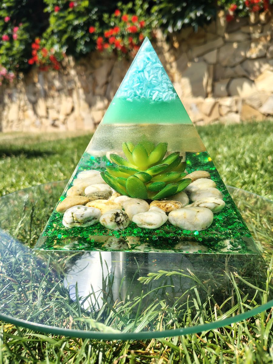 Pyramida