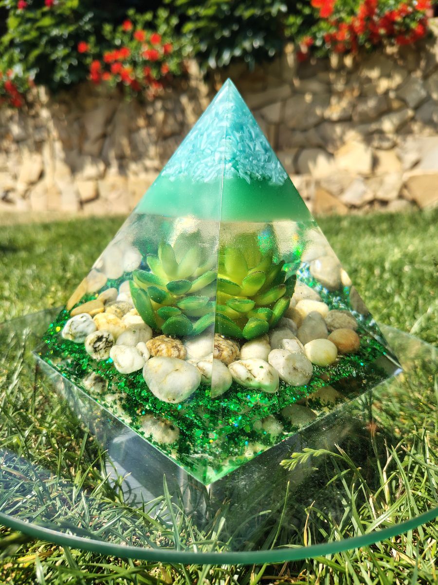 Pyramida